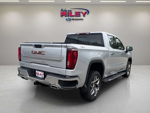 Used 2022 GMC Sierra 1500 SLT w/ SLT Premium Plus Package AWD/4WD image 5