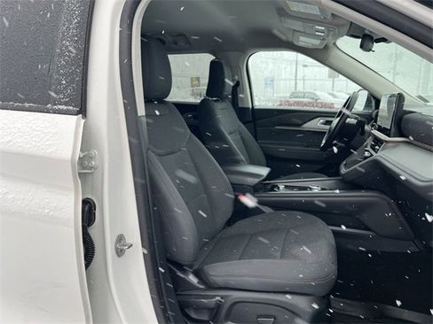 Used 2025 Ford Explorer Active image 19