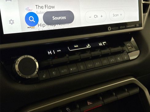 Certified 2024 Toyota Sequoia Limited image 27