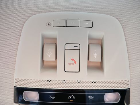 Certified 2024 Nissan Ariya AWD image 34