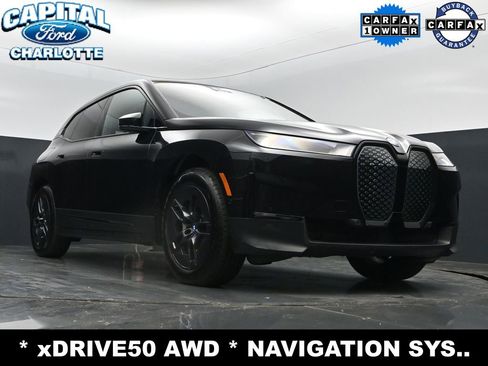 Used 2023 BMW iX xDrive50 AWD/4WD image 18