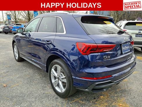 Used 2022 Audi Q3 2.0T Premium w/ Convenience Package image 4