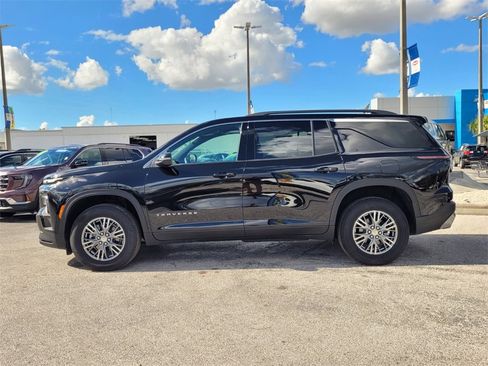 Certified 2025 Chevrolet Traverse LT image 4