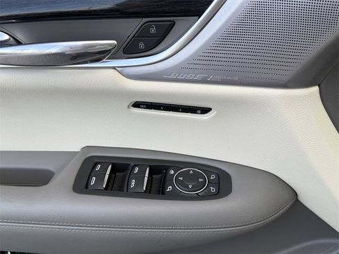 Used 2023 Cadillac XT6 Premium Luxury w/ Technology Package image 19