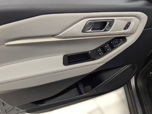 New 2026 Ford Explorer Active w/ Active Comfort Package image 10