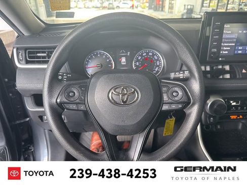 Used 2022 Toyota RAV4 LE image 18