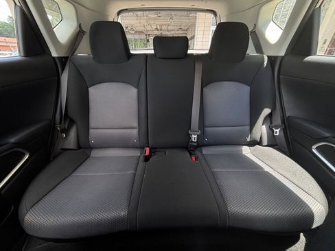 Used 2025 Kia Soul LX w/ LX Technology Package FWD image 36