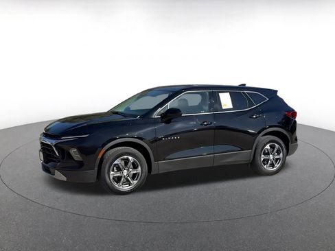 Used 2025 Chevrolet Blazer LT image 8