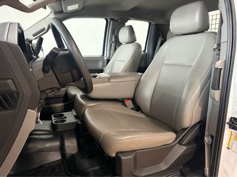 Used 2018 Ford F150 XL w/ Equipment Group 101A Mid AWD/4WD image 13