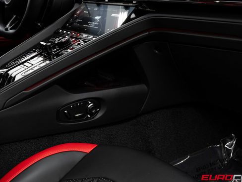 Used 2024 Aston Martin DB12 Coupe RWD image 31