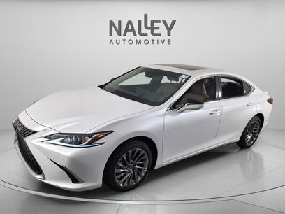 New 2025 Lexus ES 300h w/ Luxury Package