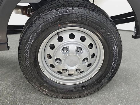 Used 2026 Ford Transit 250 148 Medium Roof Extended AWD w/ Load Area Protection Package image 29