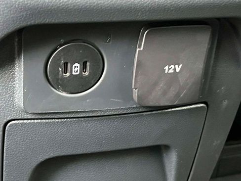 Used 2026 Ford Explorer Active AWD/4WD image 19