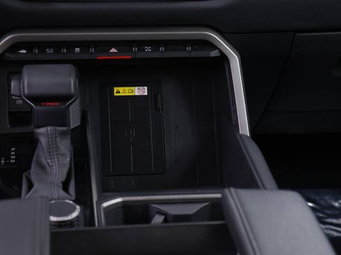 Used 2022 Toyota Tundra Limited w/ TRD Off-Road Package image 15