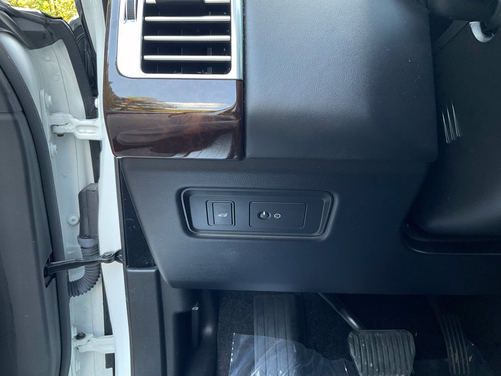 Used 2020 Land Rover Range Rover HSE AWD/4WD image 13