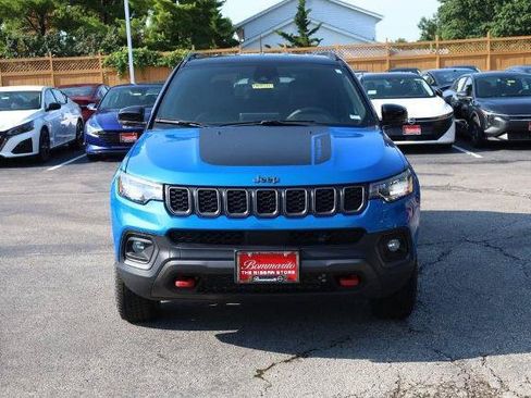 Used 2025 Jeep Compass Trailhawk w/ Trailer Tow Group AWD/4WD image 4