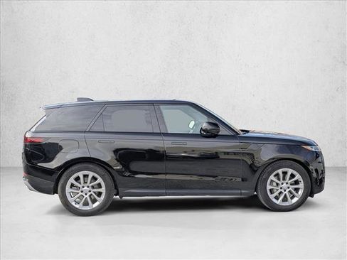 Used 2025 Land Rover Range Rover Sport SE image 4