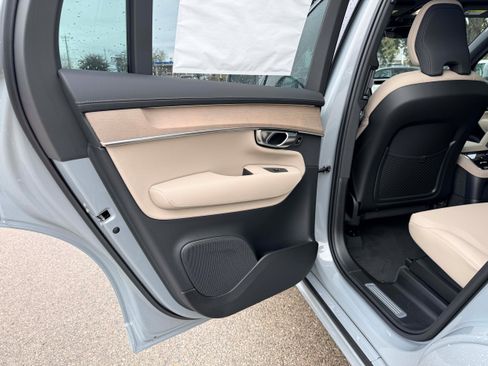 New 2026 Volvo XC90 T8 Plus image 14