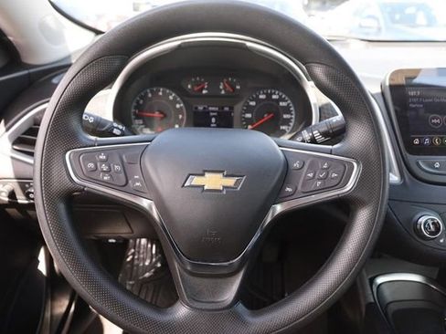 Used 2024 Chevrolet Malibu LT FWD image 11