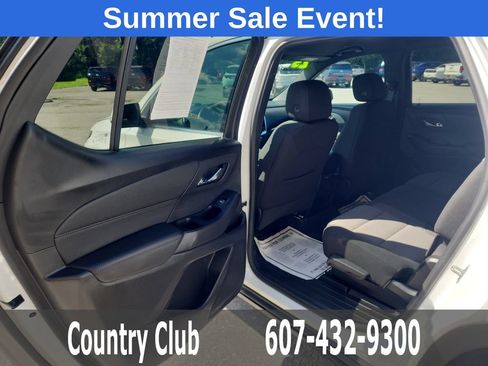 Used 2023 Chevrolet Traverse LT AWD/4WD image 24