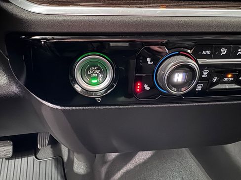 Certified 2023 Chevrolet Silverado 1500 LT AWD/4WD image 20