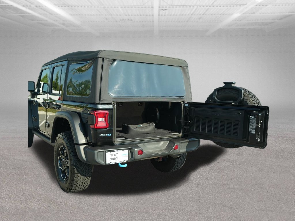 Used 2023 Jeep Wrangler Unlimited Rubicon 4xe w/ Cold Weather Group AWD/4WD image 18