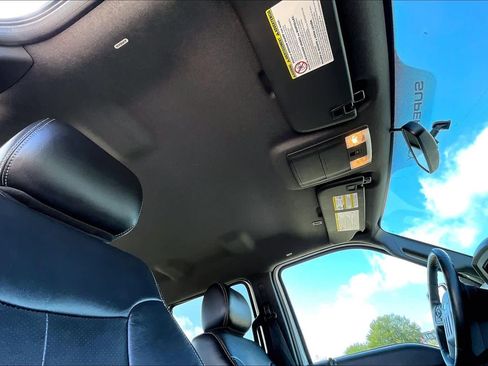 Used 2012 Ford F350 Lariat image 14