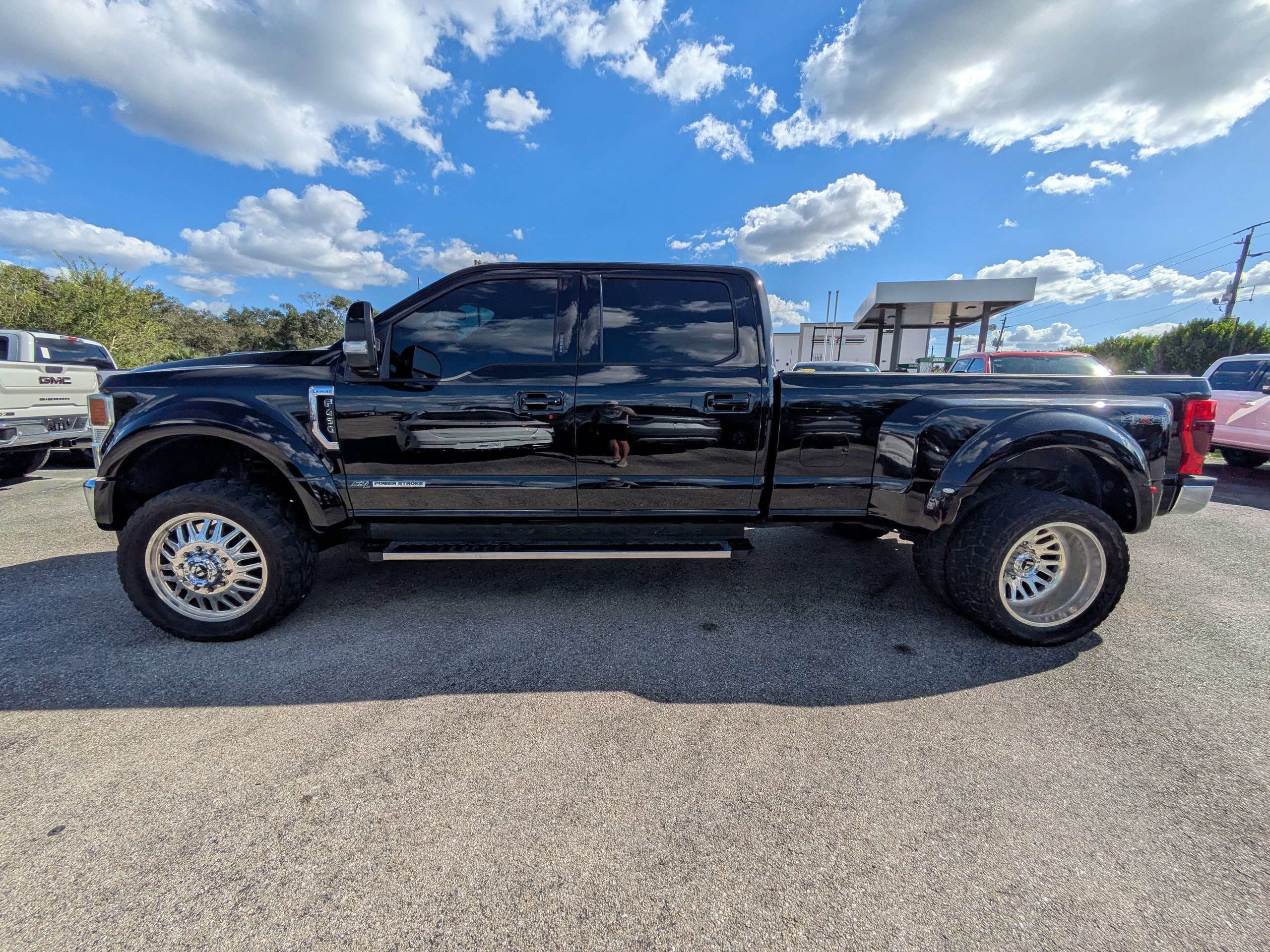 Used 2022 Ford F450 Lariat w/ Lariat Ultimate Package AWD/4WD image 7