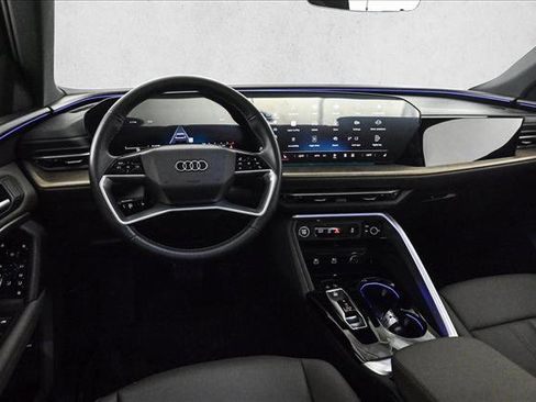 Used 2025 Audi Q5 Premium w/ Convenience Package image 19