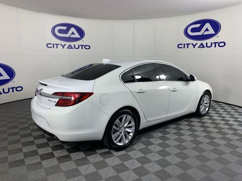 Used 2017 Buick Regal Premium w/ Driver Confidence Package #1 FWD image 3