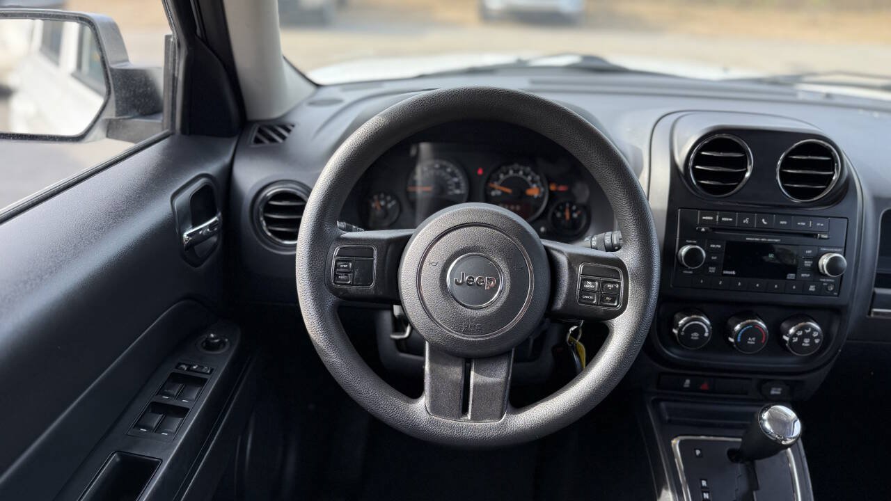 Used 2016 Jeep Patriot Sport w/ Power Value Group FWD image 21