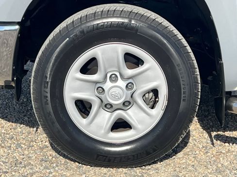 Used 2019 Toyota Tundra SR5 RWD image 34