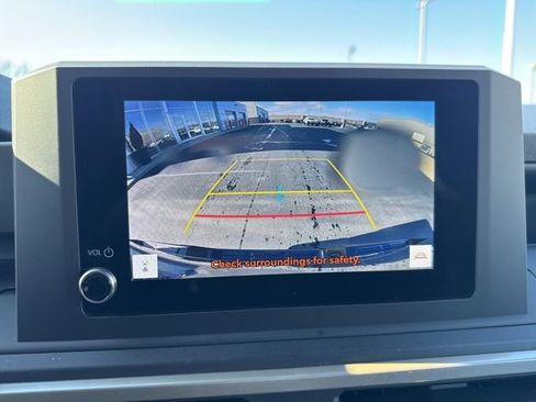 Used 2024 Toyota Tacoma SR image 25