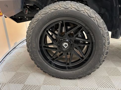 Used 2022 RAM 1500 Big Horn AWD/4WD image 10