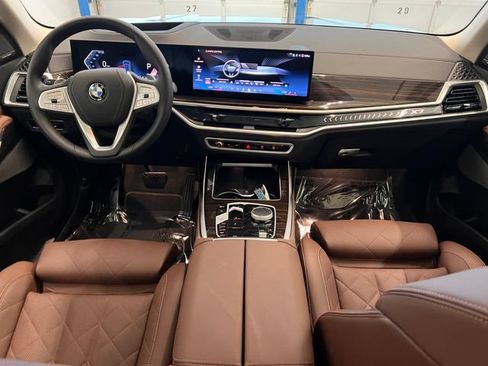 Used 2026 BMW X7 xDrive40i AWD/4WD image 22