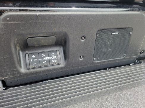 Used 2023 GMC Sierra 1500 AT4 w/ Technology Package AWD/4WD image 7