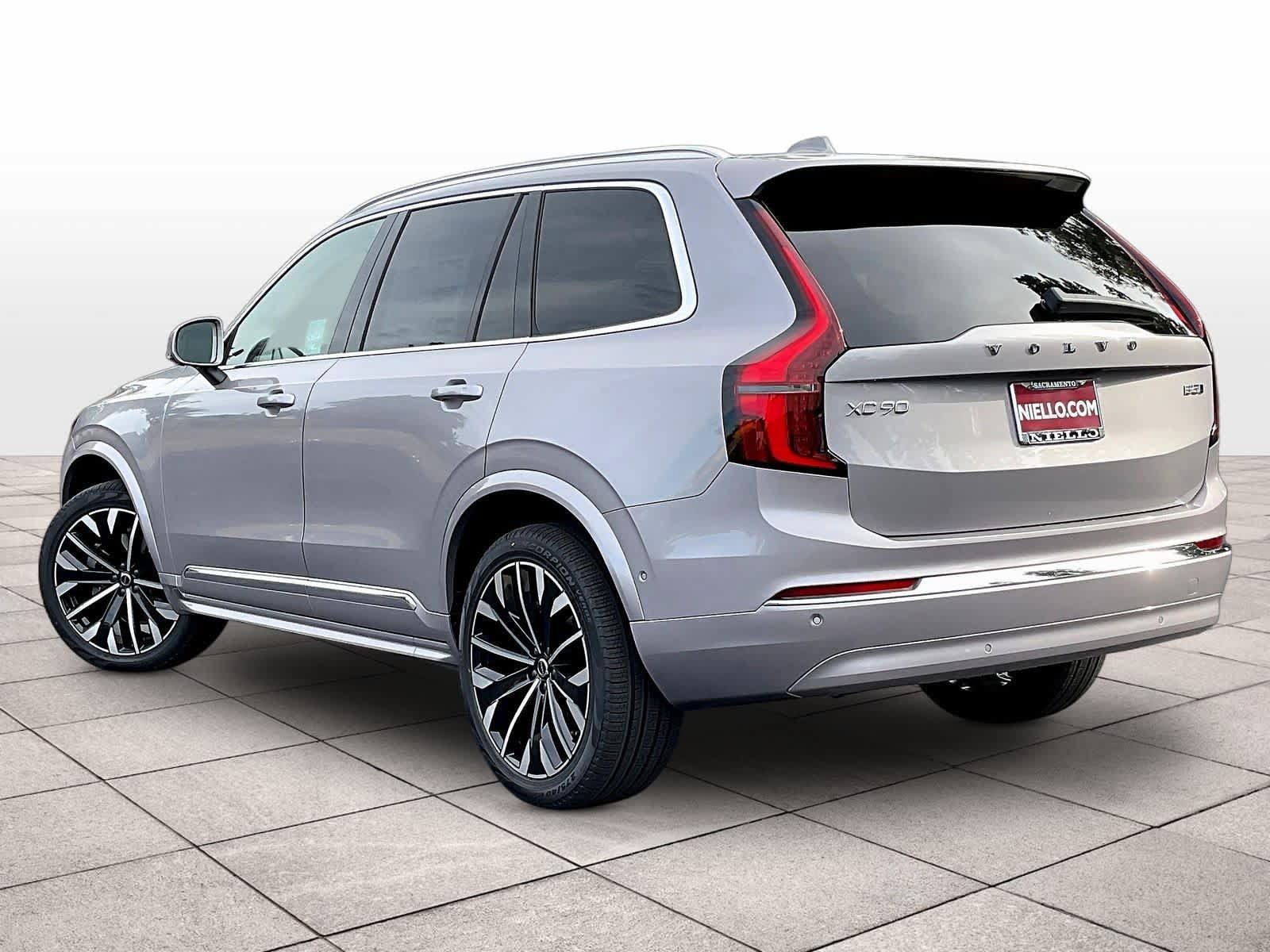 New 2026 Volvo XC90 B5 Plus w/ Protection Package AWD/4WD image 3
