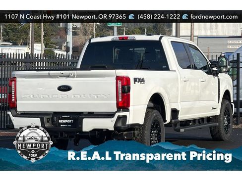 New 2026 Ford F250 Lariat w/ Black Appearance Package AWD/4WD image 4
