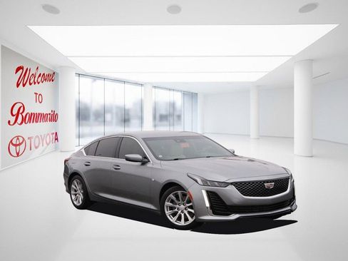 Used 2023 Cadillac CT5 Luxury image 2