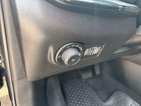 Used 2024 Jeep Compass Trailhawk AWD/4WD image 19