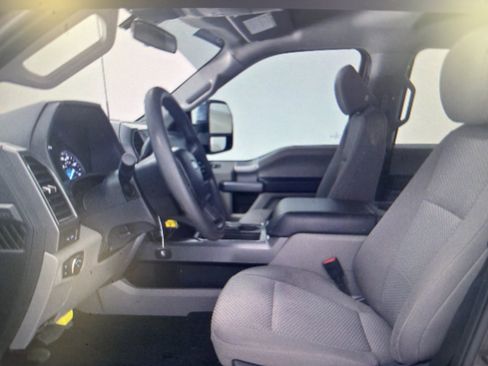 Used 2022 Ford F350 XLT w/ XLT Premium Package image 3