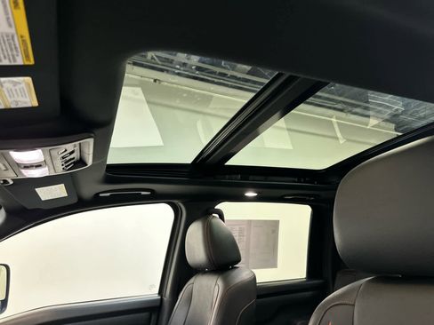 Certified 2024 Nissan Titan PRO-4X w/ Pro-4x Convenience Package image 5