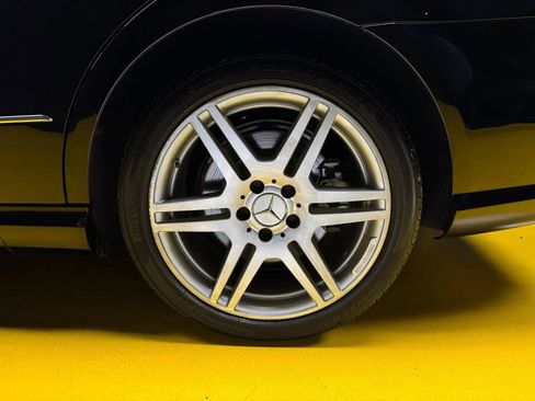 Used 2010 Mercedes-Benz E 550 Sedan image 10