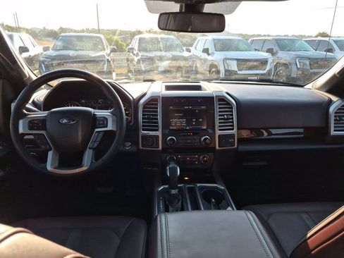 Used 2015 Ford F150 Platinum w/ Equipment Group 701A Luxury AWD/4WD image 32