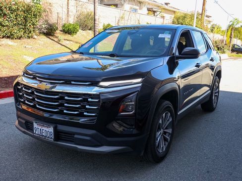 Used 2025 Chevrolet Equinox LT image 8