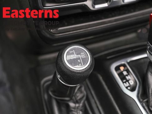 Used 2023 Jeep Wrangler Unlimited w/ Sun & Screen Package image 22