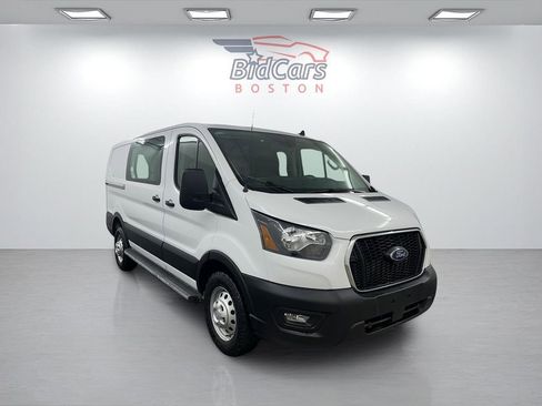 Used 2023 Ford Transit 250 Low Roof AWD w/ Exterior Upgrade Package image 3