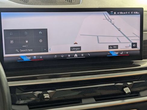 Used 2024 BMW X7 xDrive40i w/ Executive Package AWD/4WD image 21