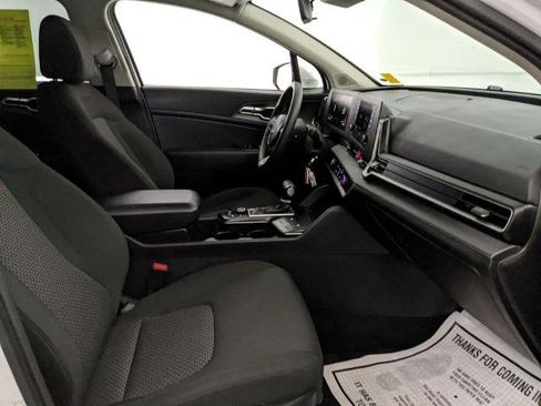 Used 2024 Kia Sportage LX image 20