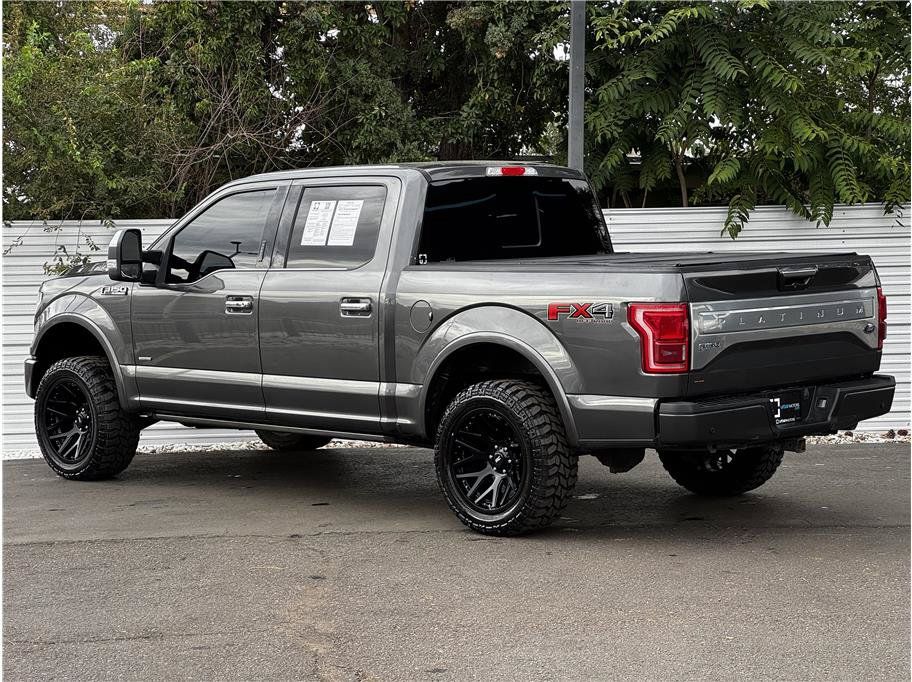 Used 2017 Ford F150 Platinum w/ Equipment Group 701A Luxury AWD/4WD image 3